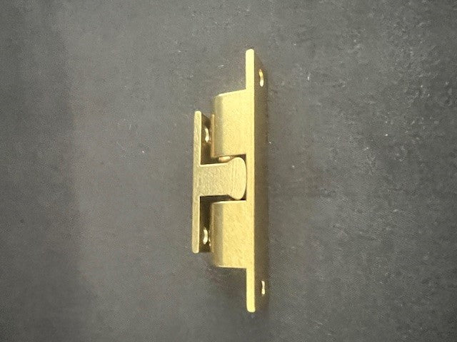 Door Brass Catch - 514530 - Compatible with Primus, Lavamac, Speed Queen and Huebsch.